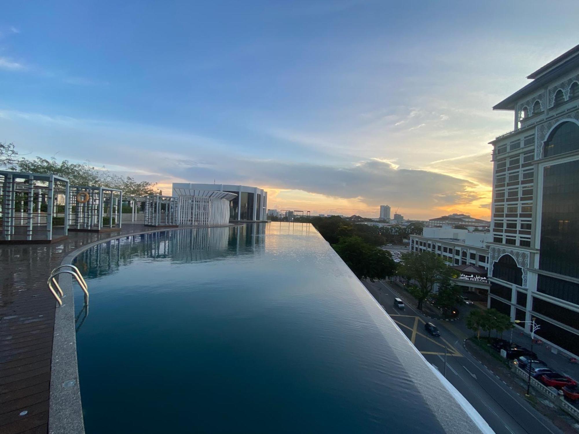 Jsadli Suite Troika Residence 哥打巴鲁 外观 照片